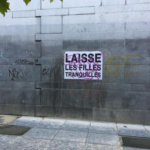 laisse_les_filles_tranquilles