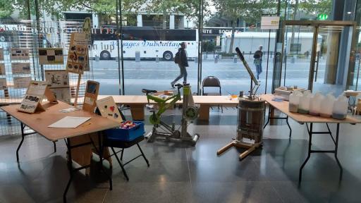 Le site Bruzois de la Direction générale de l'armement en grève // La Fête des sciences bat son plein aux Champs libres 