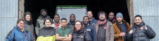 Spéciale luttes environnementales et sociales : des personnes exilées enquêtent sur le travail saisonnier... Moins d'avions, plus de trains... Mobilisation pour l'hôpital de Redon... Et un habitat inclusif à Guichen !