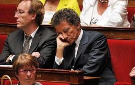 Sieste sous les pommiers (Paco)