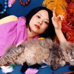 In bed with Miho Hatori (Un Poco Bertrand)