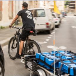 A I'm from Rennes, le runner est à vélo // La mort tout un art, rencontre avec une mosaïste