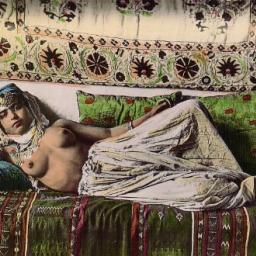Sleeping on the roof (Fatima Marshall) 